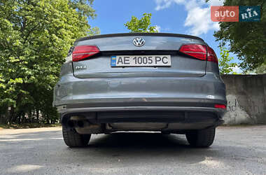 Седан Volkswagen Jetta 2016 в 