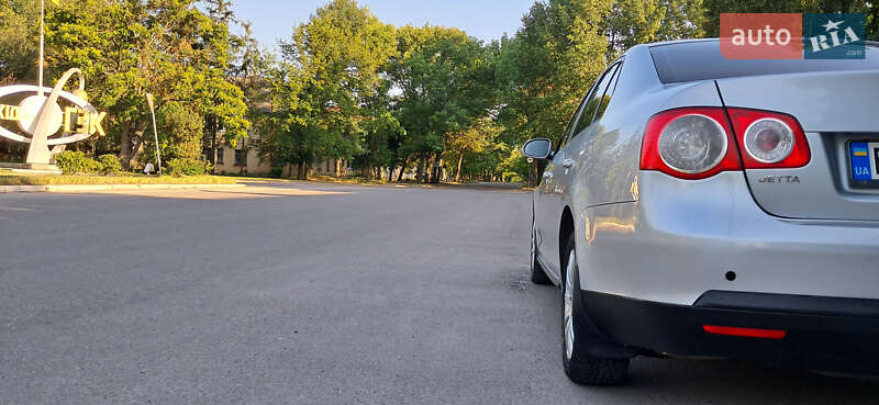 Седан Volkswagen Jetta 2008 в Желтых Водах