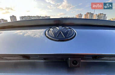 Седан Volkswagen Jetta 2012 в 