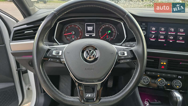Седан Volkswagen Jetta 2019 в Сумах