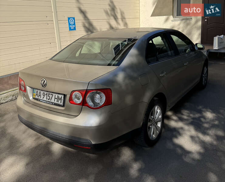 Седан Volkswagen Jetta 2008 в Киеве
