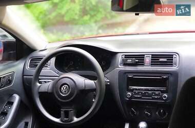 Седан Volkswagen Jetta 2014 в 