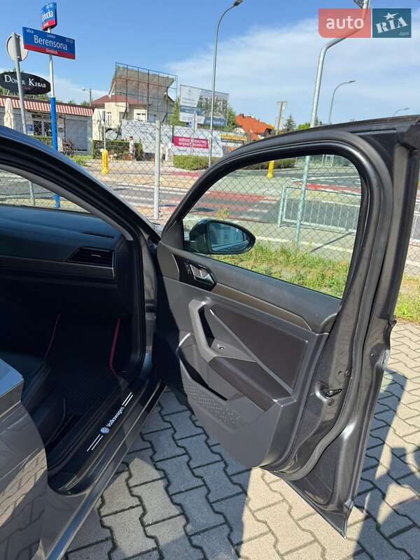 Седан Volkswagen Jetta 2018 в Хмельницькому