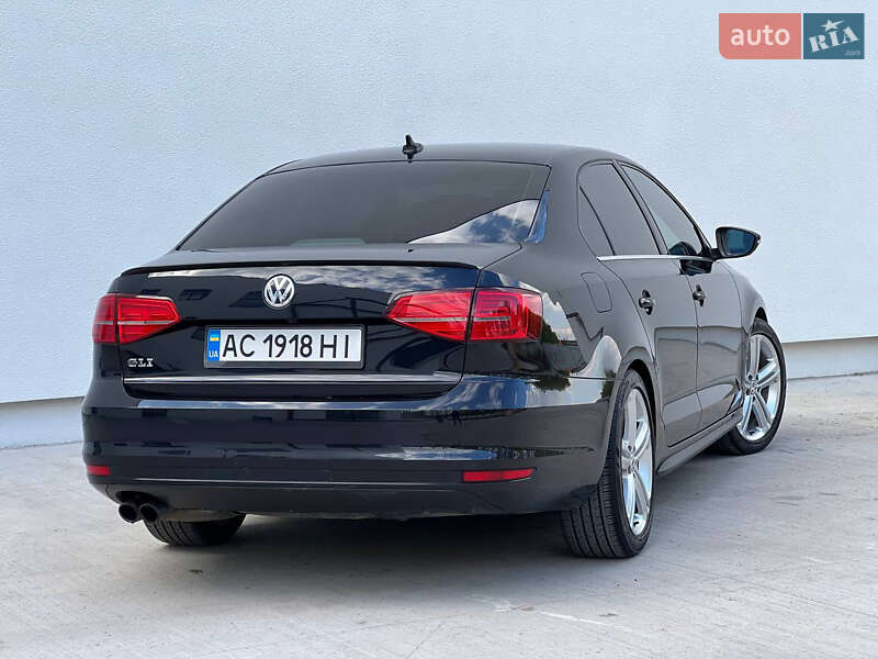 Седан Volkswagen Jetta 2015 в Тернополе