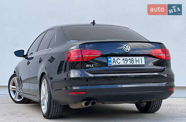 Седан Volkswagen Jetta 2015 в 