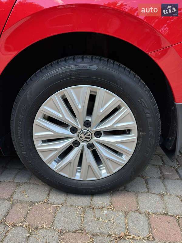 Седан Volkswagen Jetta 2019 в Трускавце