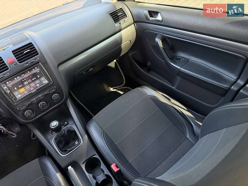Седан Volkswagen Jetta 2008 в Кривом Роге