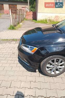 Седан Volkswagen Jetta 2015 в 