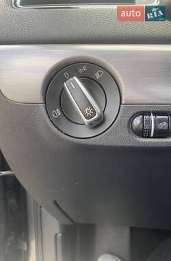 Седан Volkswagen Jetta 2015 в 