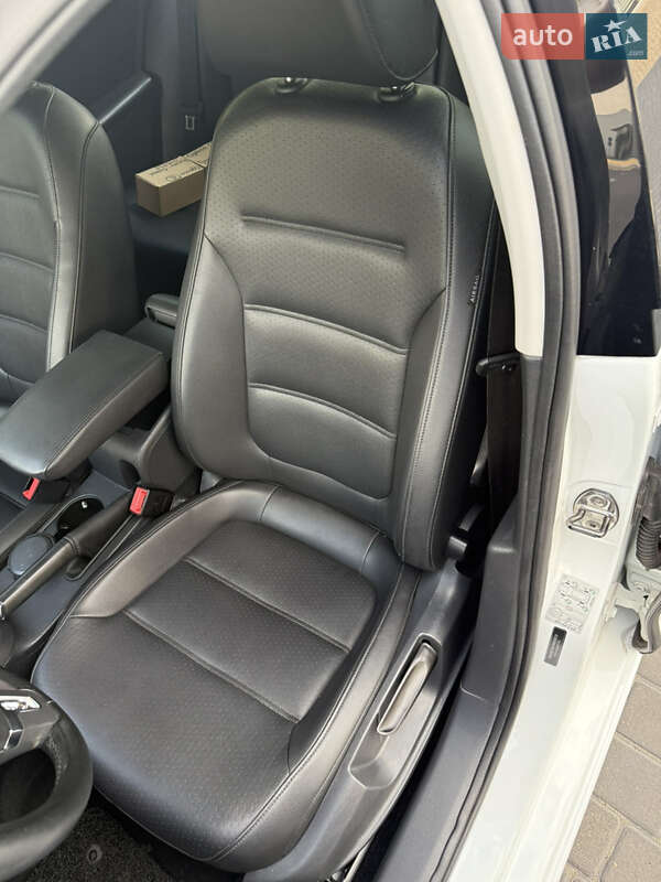Седан Volkswagen Jetta 2015 в Одессе