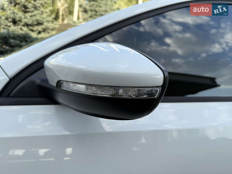 Седан Volkswagen Jetta 2015 в Одессе