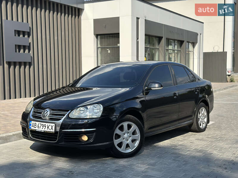 Седан Volkswagen Jetta 2006 в 