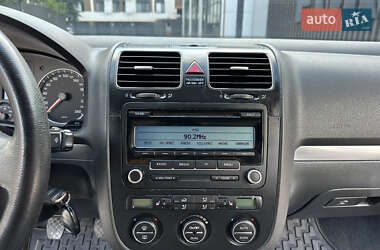 Седан Volkswagen Jetta 2006 в 