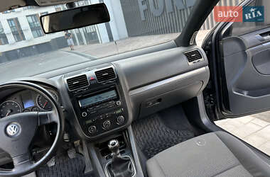 Седан Volkswagen Jetta 2006 в 