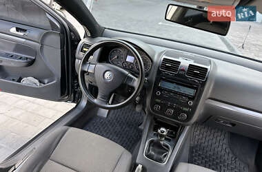Седан Volkswagen Jetta 2006 в 