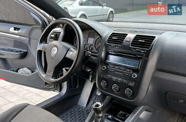 Седан Volkswagen Jetta 2006 в 