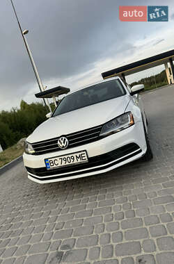 Седан Volkswagen Jetta 2017 в Львове