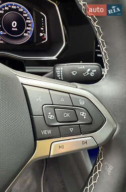 Седан Volkswagen Jetta 2023 в 