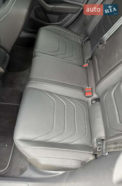 Седан Volkswagen Jetta 2023 в 