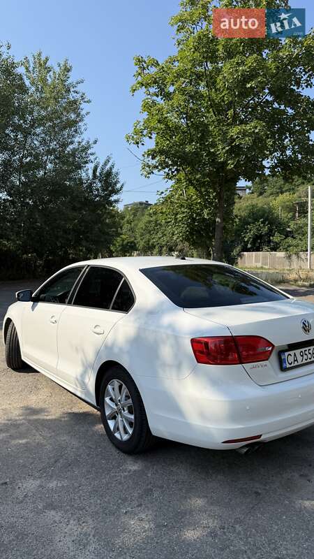 Седан Volkswagen Jetta 2012 в Черкасах