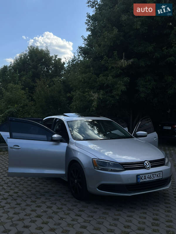 Седан Volkswagen Jetta 2010 в Борисполі
