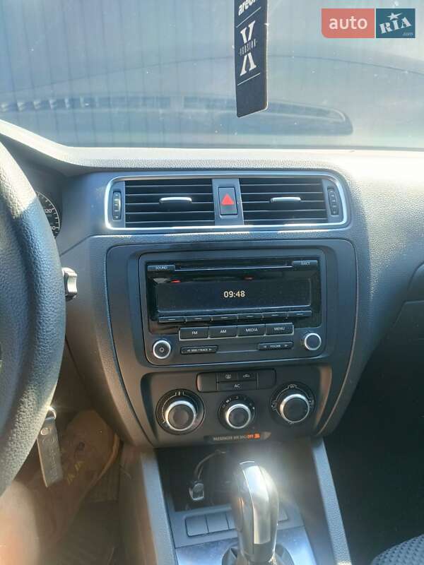 Седан Volkswagen Jetta 2012 в Василькове