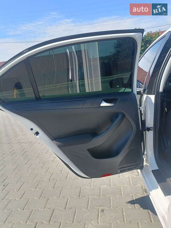 Седан Volkswagen Jetta 2012 в Василькове