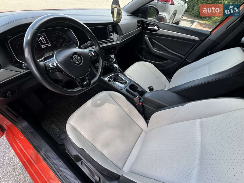 Седан Volkswagen Jetta 2018 в Киеве