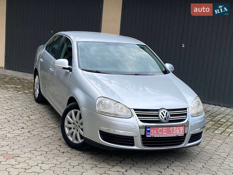 Седан Volkswagen Jetta 2007 в Самборе