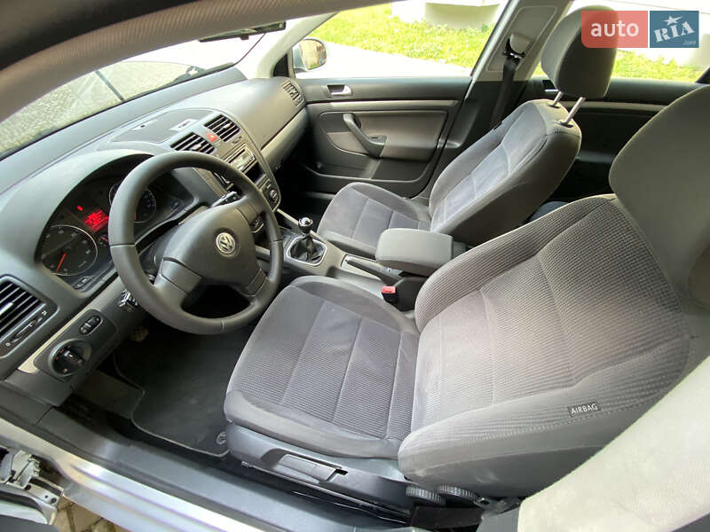 Седан Volkswagen Jetta 2007 в Самборе
