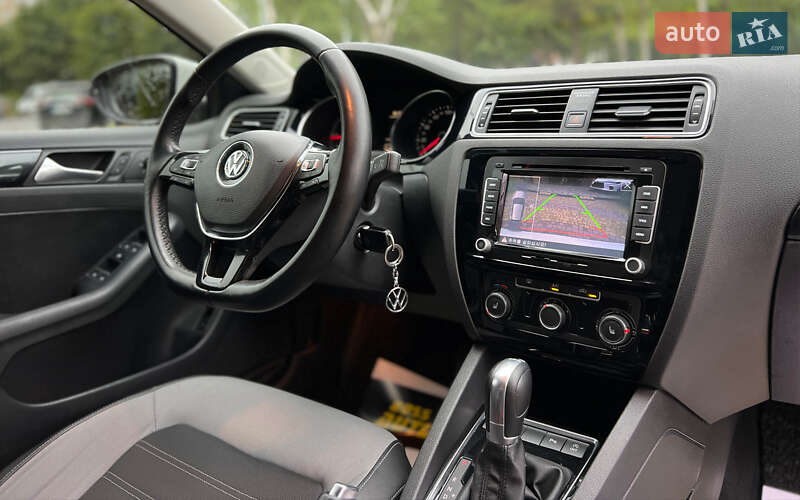 Седан Volkswagen Jetta 2014 в Львове