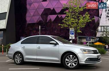 Седан Volkswagen Jetta 2016 в Києві