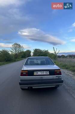 Седан Volkswagen Jetta 1990 в 