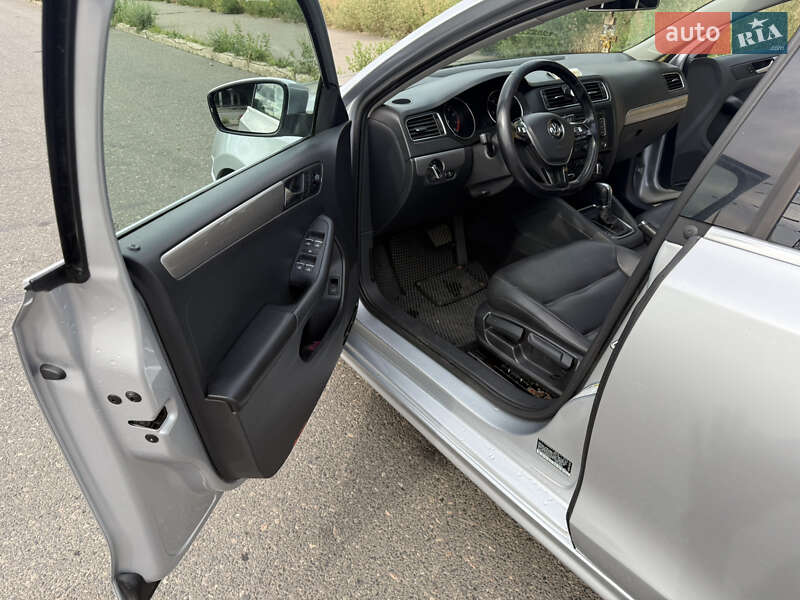 Седан Volkswagen Jetta 2015 в Одессе
