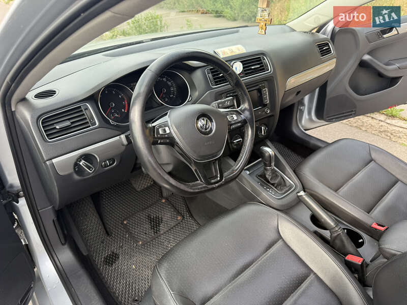 Седан Volkswagen Jetta 2015 в Одессе