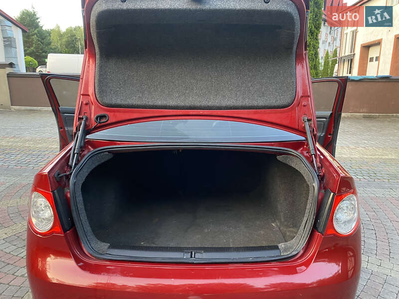 Седан Volkswagen Jetta 2008 в Львове