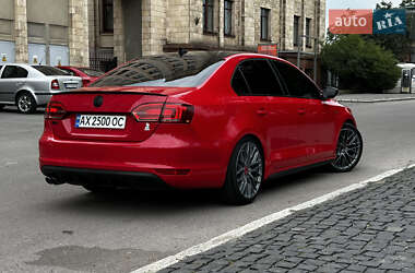 Седан Volkswagen Jetta 2013 в Харкові