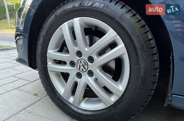 Седан Volkswagen Jetta 2017 в 