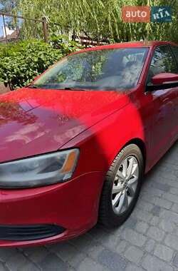 Седан Volkswagen Jetta 2013 в 