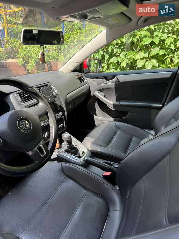 Седан Volkswagen Jetta 2013 в Ирпене