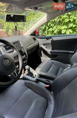 Седан Volkswagen Jetta 2013 в 