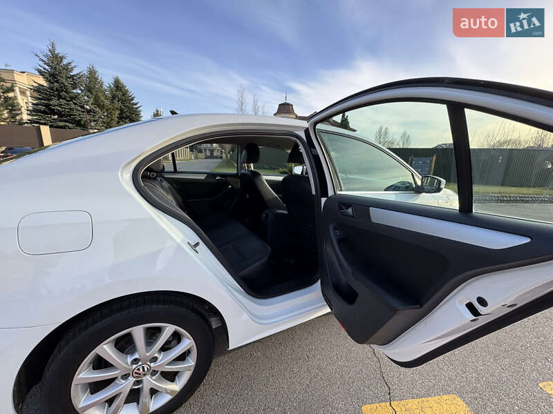 Седан Volkswagen Jetta 2014 в Киеве