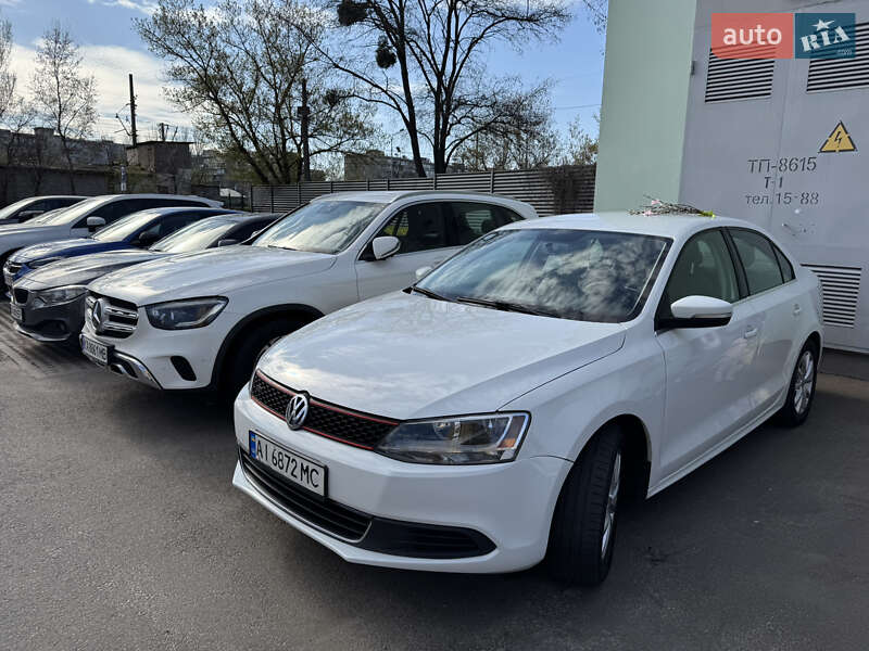 Седан Volkswagen Jetta 2014 в Киеве