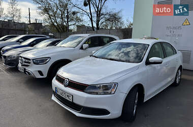 Седан Volkswagen Jetta 2014 в 