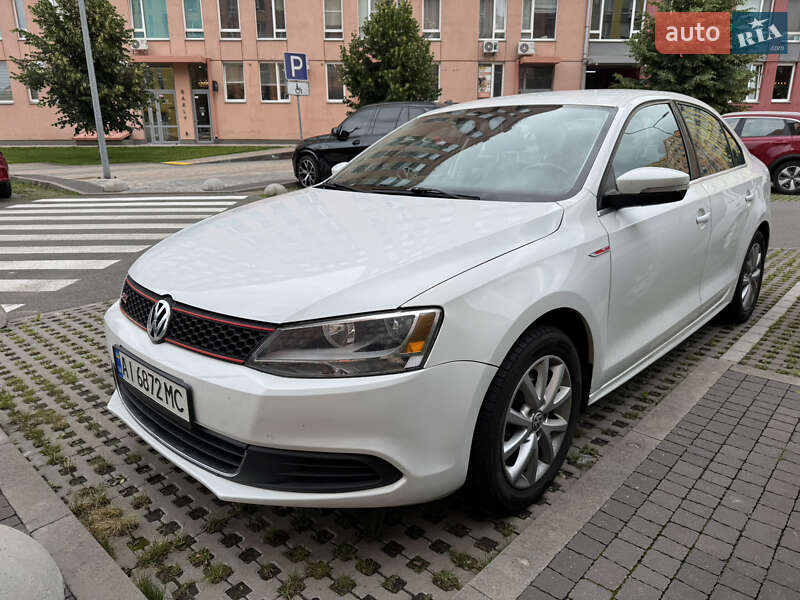 Седан Volkswagen Jetta 2014 в Киеве