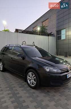 Седан Volkswagen Jetta 2012 в 
