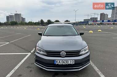 Седан Volkswagen Jetta 2015 в 