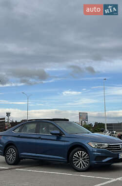 Седан Volkswagen Jetta 2019 в 