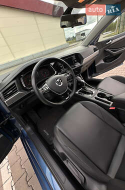 Седан Volkswagen Jetta 2019 в 