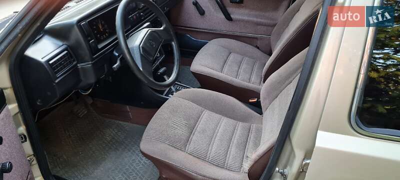 Седан Volkswagen Jetta 1984 в Ратным